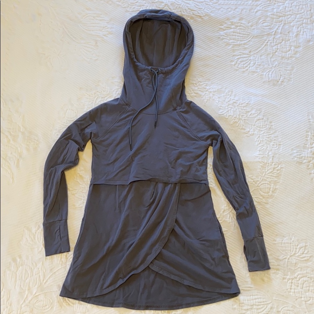 Latched Mama petal front nursing hoodie pullover S